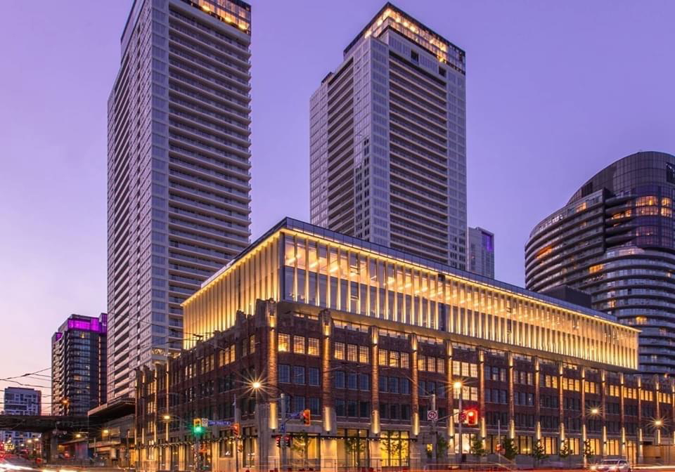 19-bathurst-street-toronto-ontario-c12586496