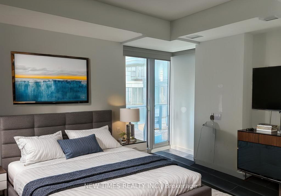 115-blue-jays-way-toronto-ontario-c12586632