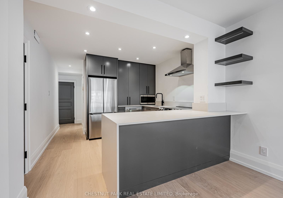 607-huron-street-toronto-ontario-c12586656
