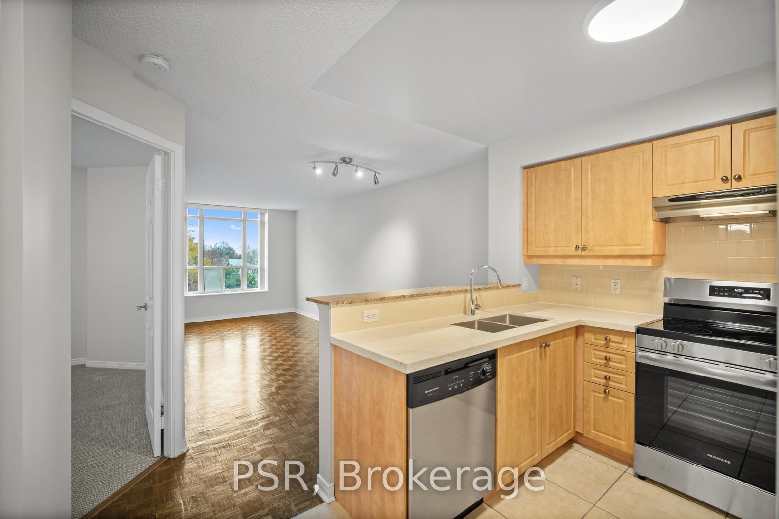 515-rosewell-avenue-toronto-ontario-c12586738