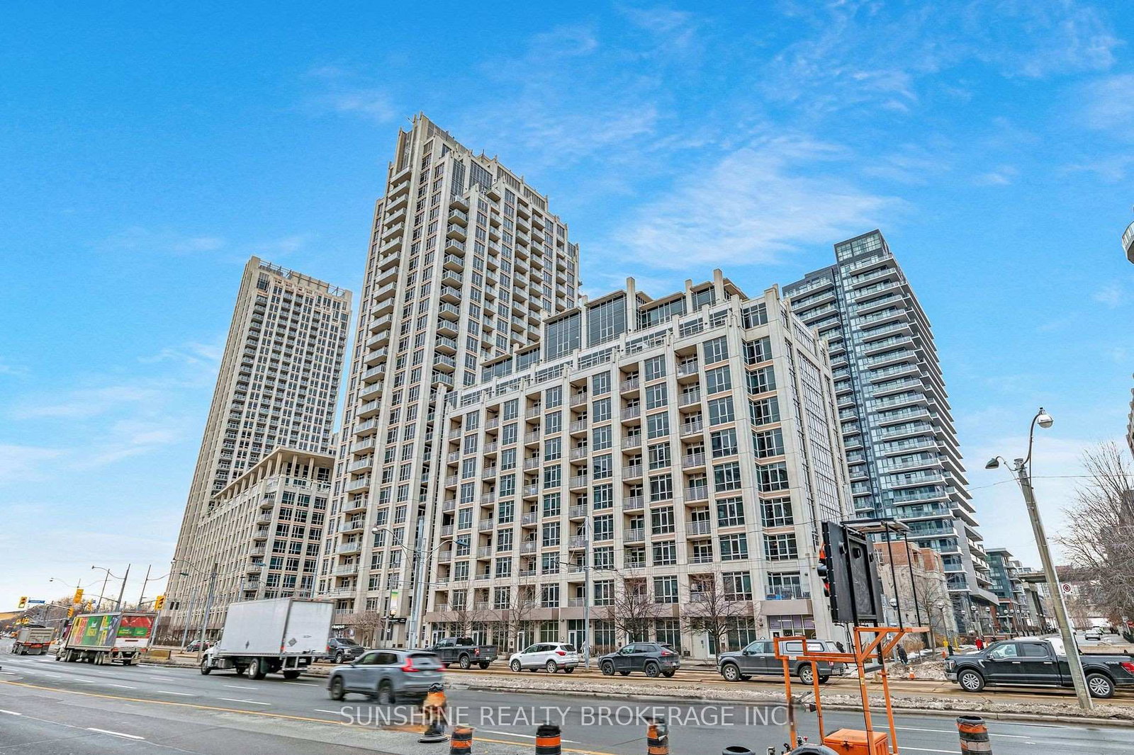 21-grand-magazine-street-w-toronto-ontario-c12586838