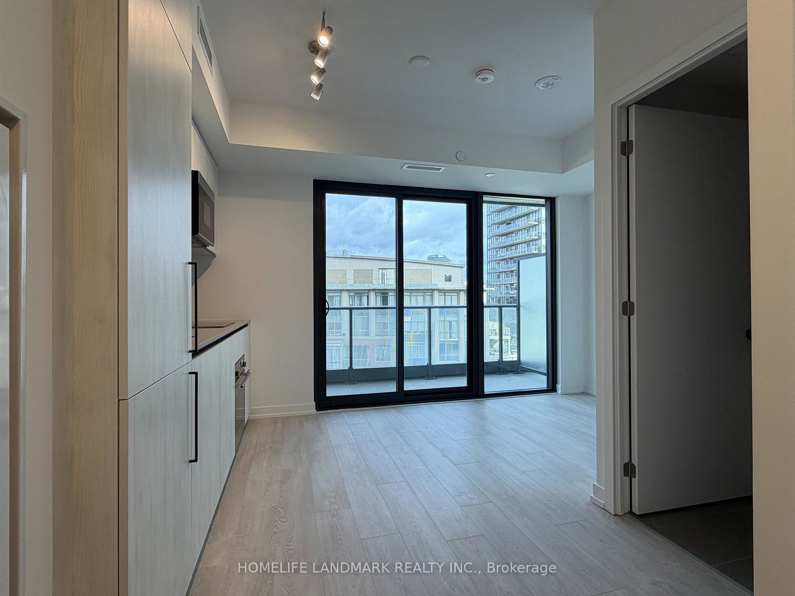 35-parliament-street-w-toronto-ontario-c12587152