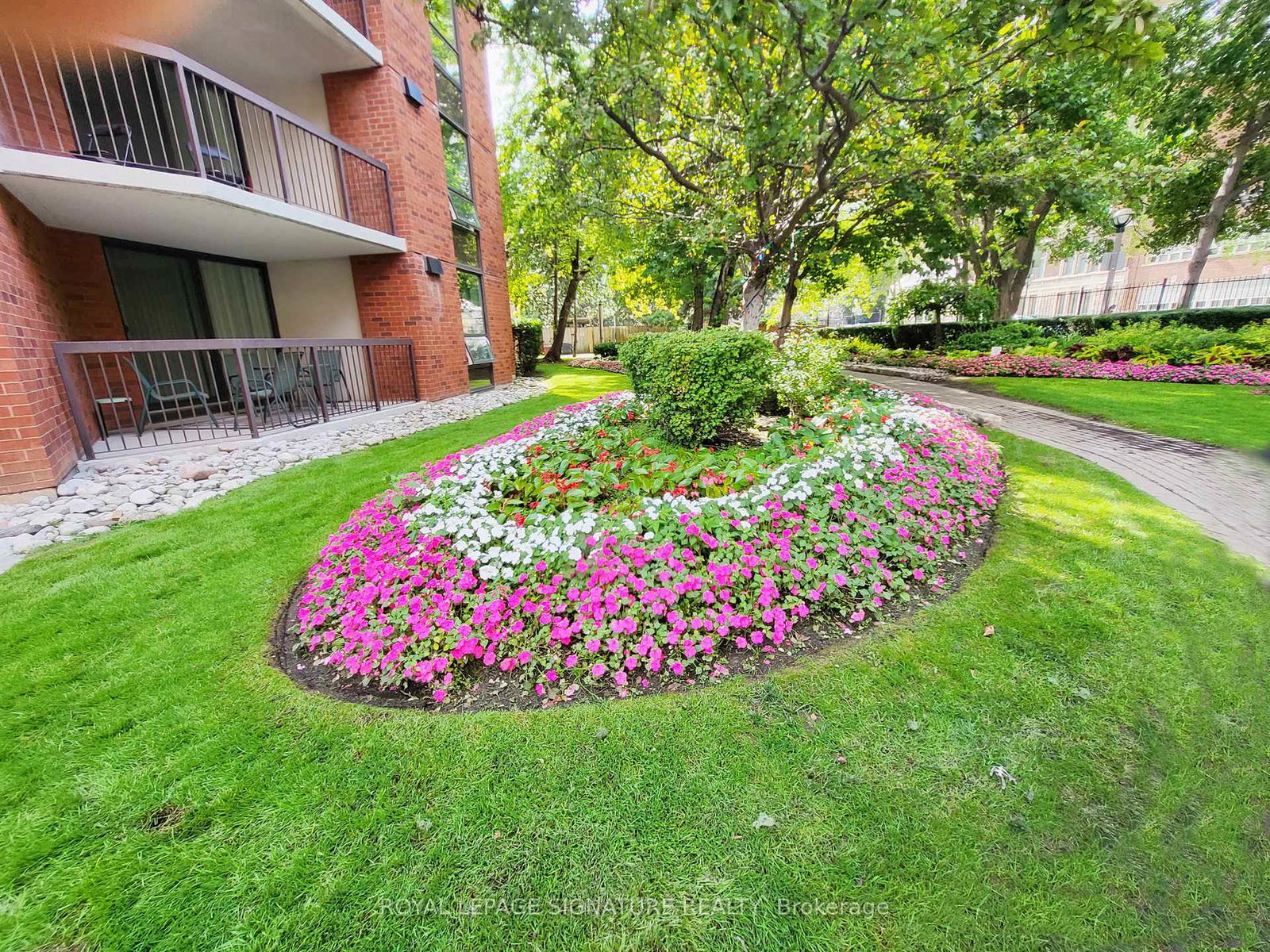 77-maitland-place-toronto-ontario-c12588028