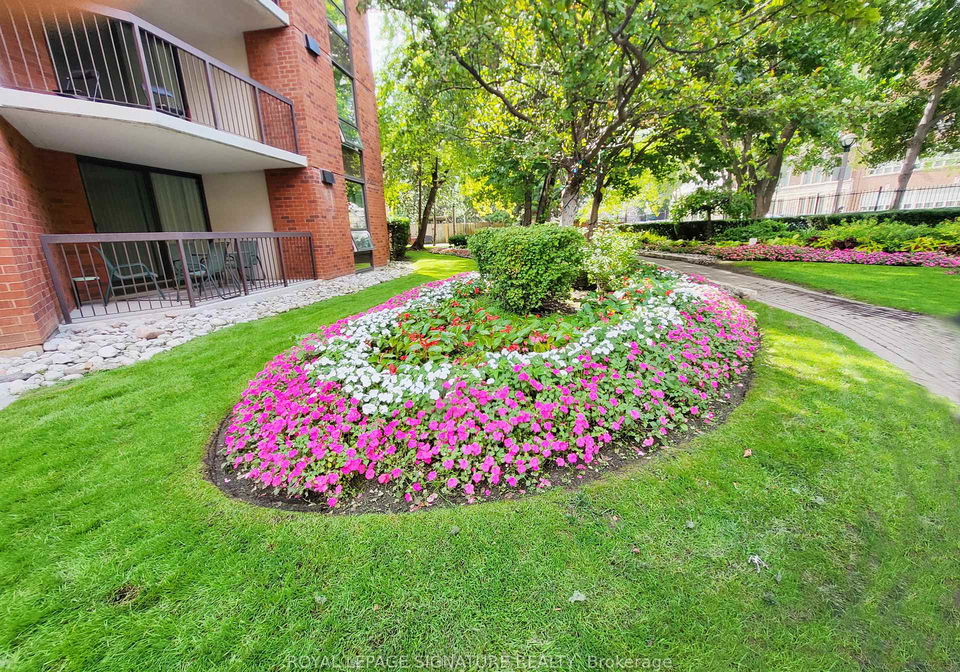 77-maitland-place-toronto-ontario-c12588028