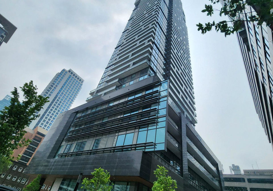 39-roehampton-avenue-toronto-ontario-c12588418