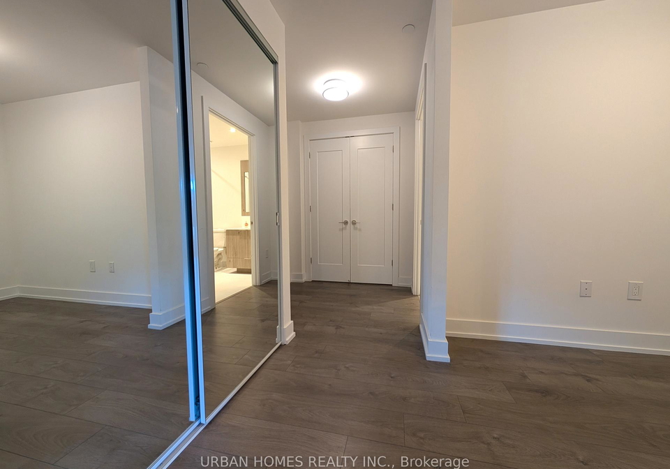 25-adra-grado-way-north-york-ontario-c12588552