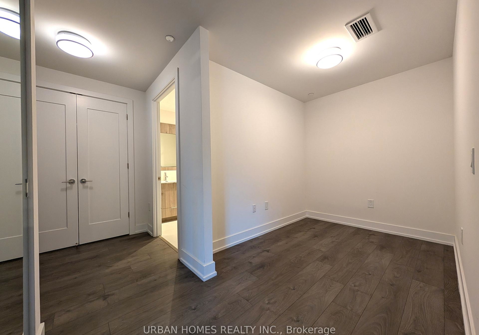 25-adra-grado-way-north-york-ontario-c12588552