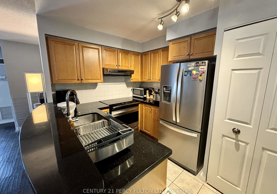 7-lorraine-drive-toronto-ontario-c12588612