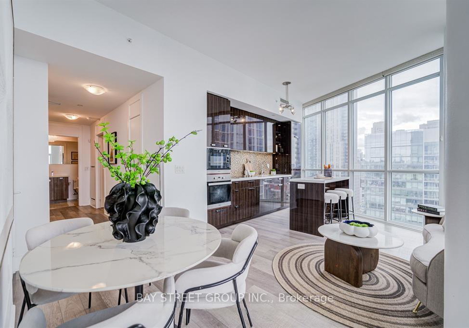 32-davenport-road-toronto-ontario-c12588868