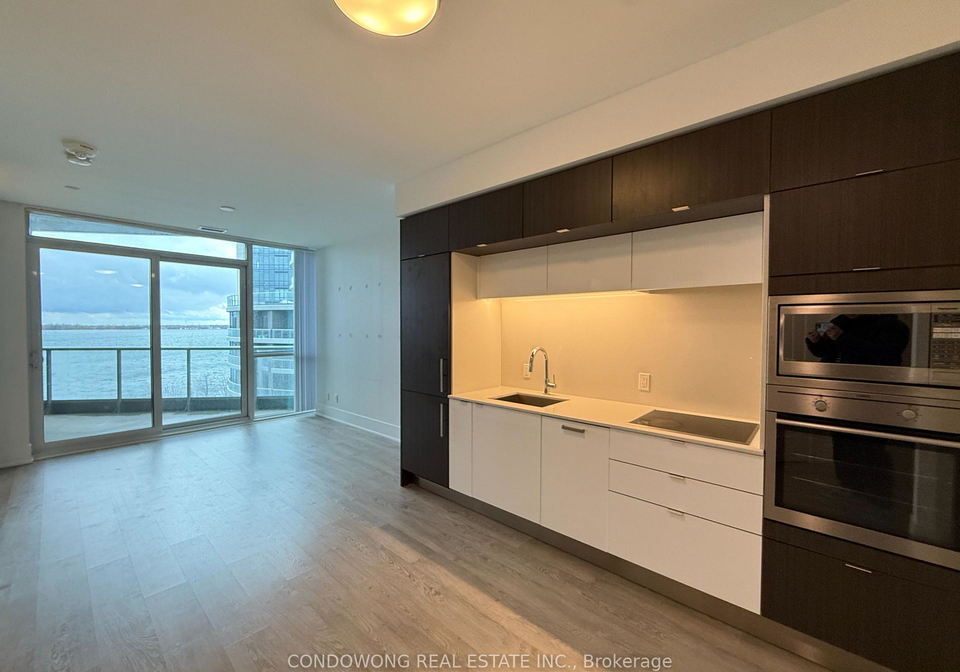 1-edgewater-drive-toronto-ontario-c12588954