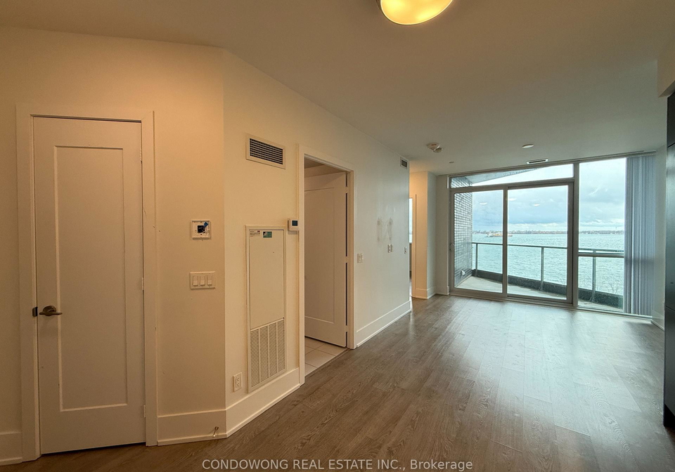 1-edgewater-drive-toronto-ontario-c12588954