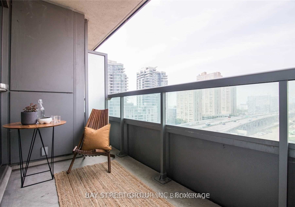 25-lower-simcoe-street-toronto-ontario-c12589054