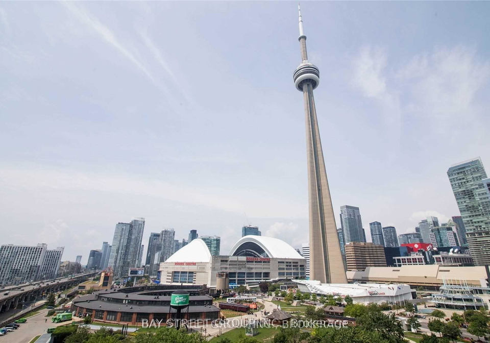 25-lower-simcoe-street-toronto-ontario-c12589054