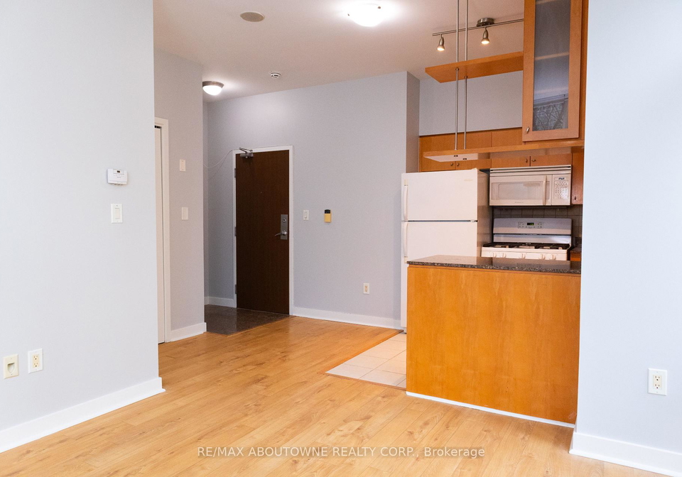 35-mariner-terrace-toronto-ontario-c12589446