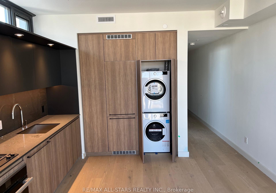 81-wellesley-street-e-toronto-ontario-c12589906