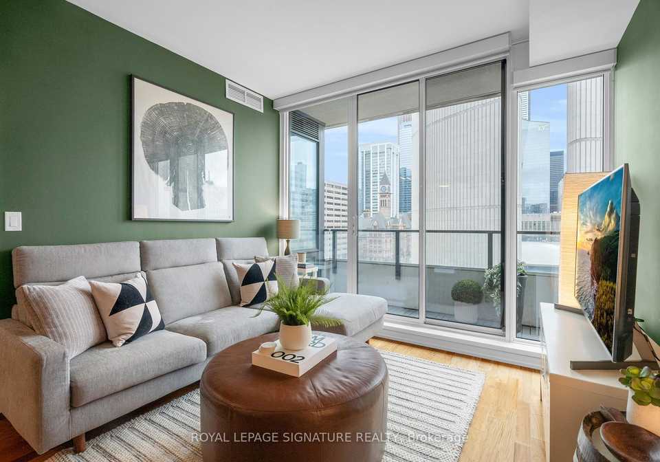 111-elizabeth-street-toronto-ontario-c12590720