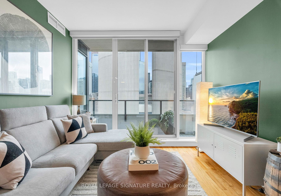 111-elizabeth-street-toronto-ontario-c12590720
