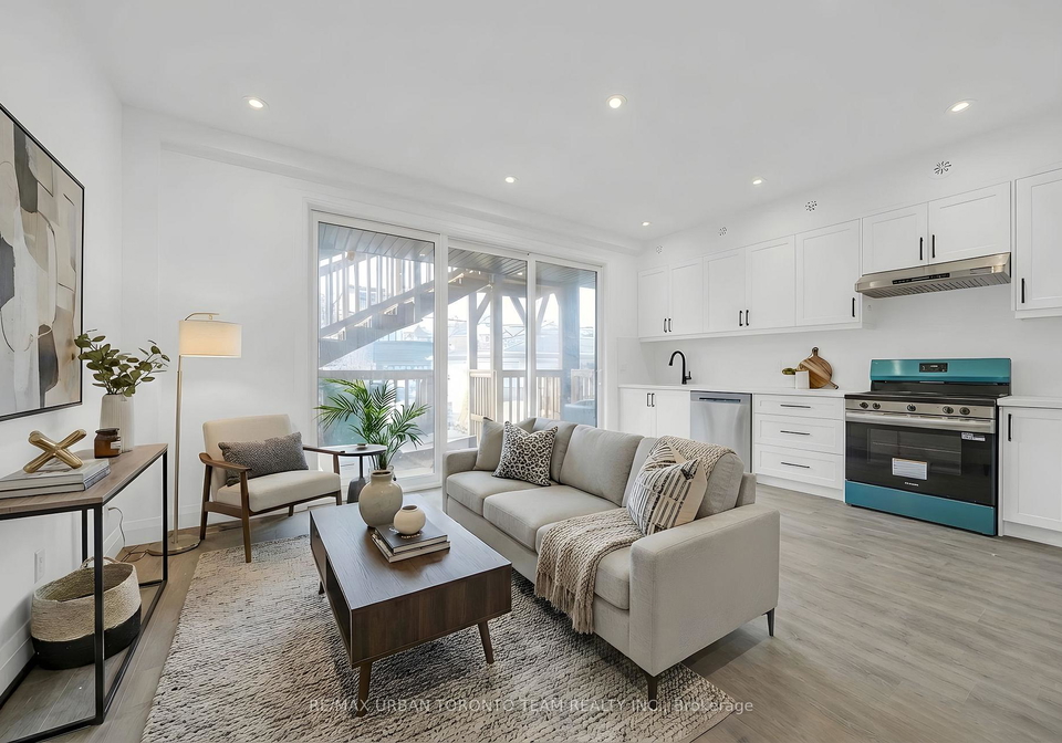 474-montrose-avenue-toronto-ontario-c12590930