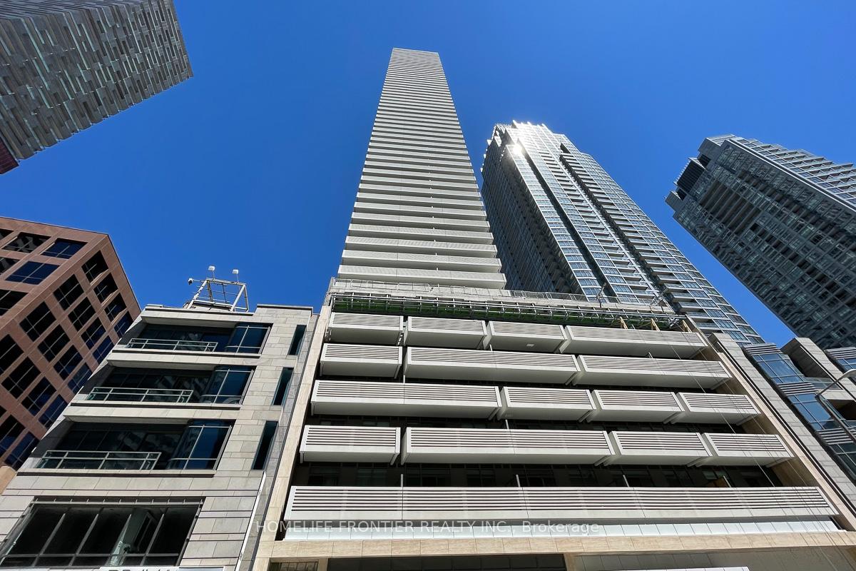 2221-yonge-street-toronto-ontario-c12591014