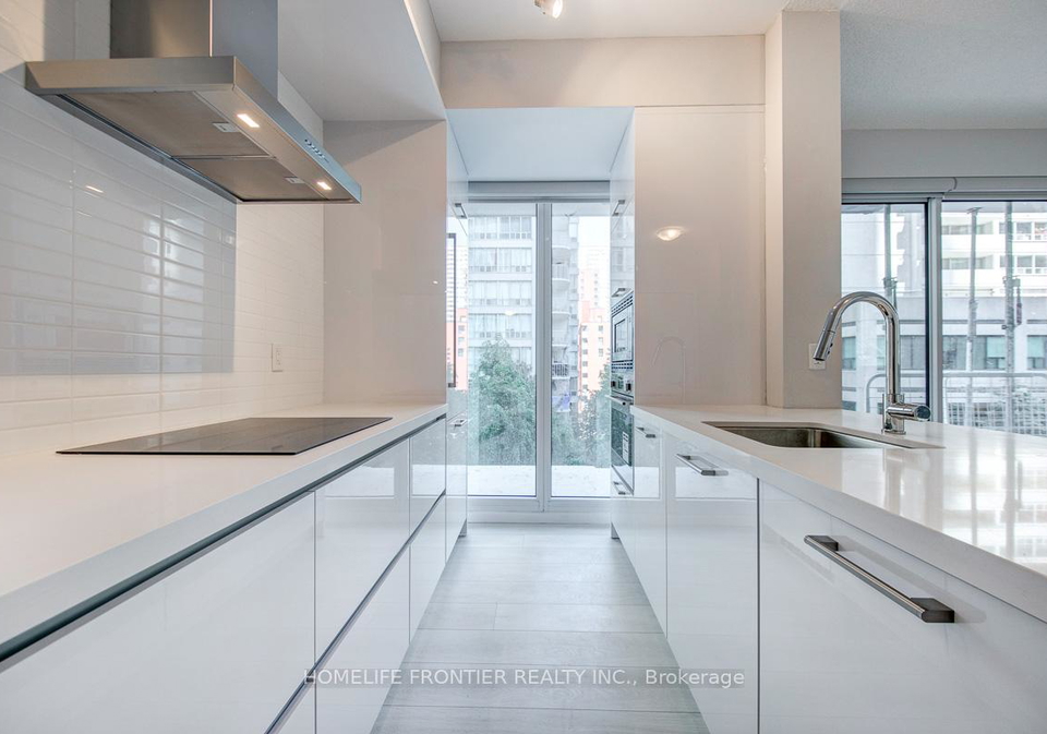 2221-yonge-street-toronto-ontario-c12591014