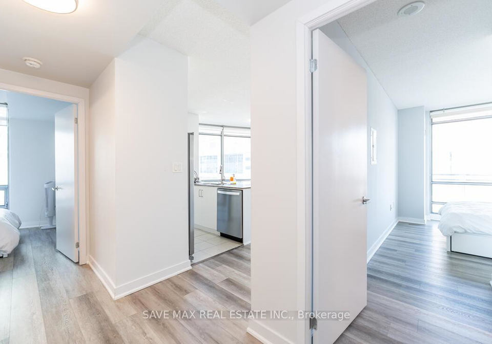 3-navy-wharf-court-toronto-ontario-c12591504