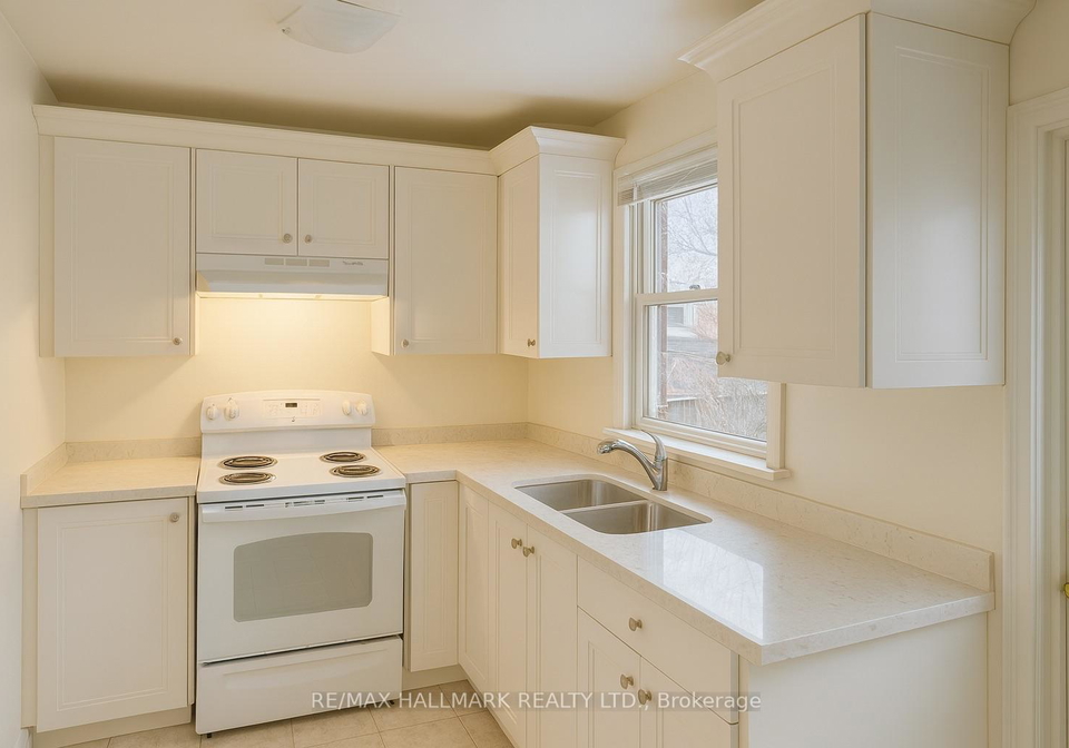 57-kappele-avenue-toronto-ontario-c12591526