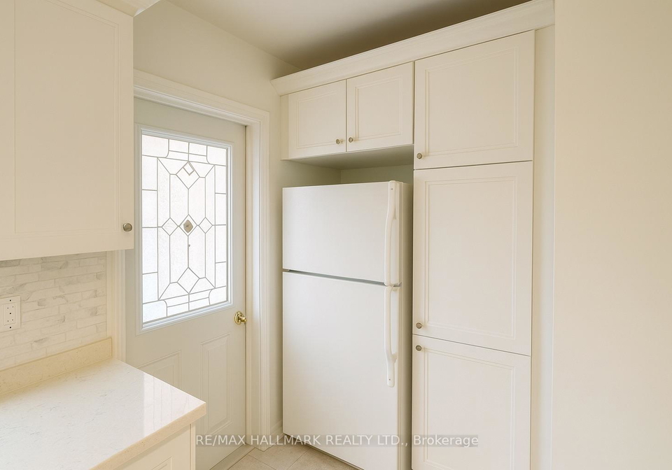 57-kappele-avenue-toronto-ontario-c12591526