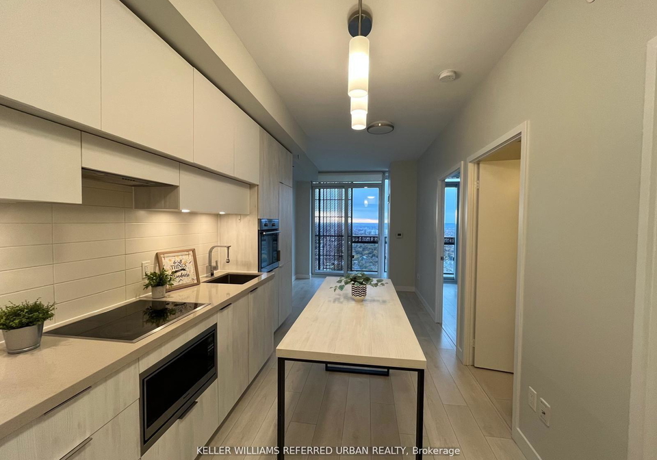 8-eglinton-avenue-e-toronto-ontario-c12591580
