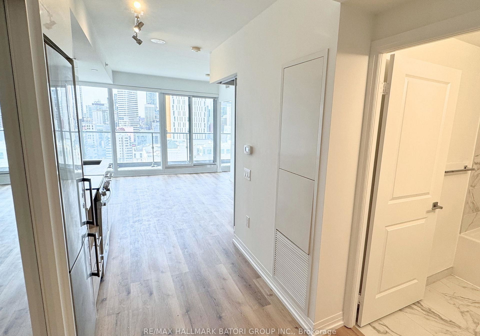 251-jarvis-street-toronto-ontario-c12591702