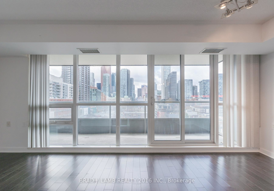 320-richmond-street-toronto-ontario-c12591798