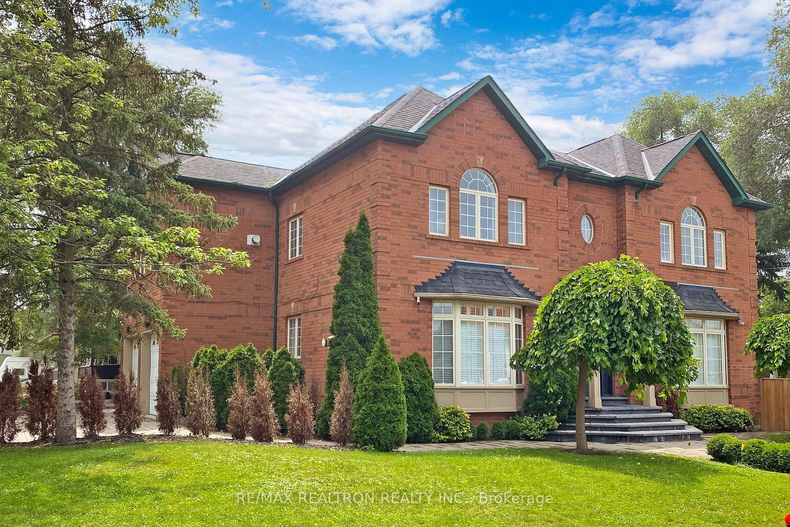 16-hove-street-toronto-ontario-c12591912