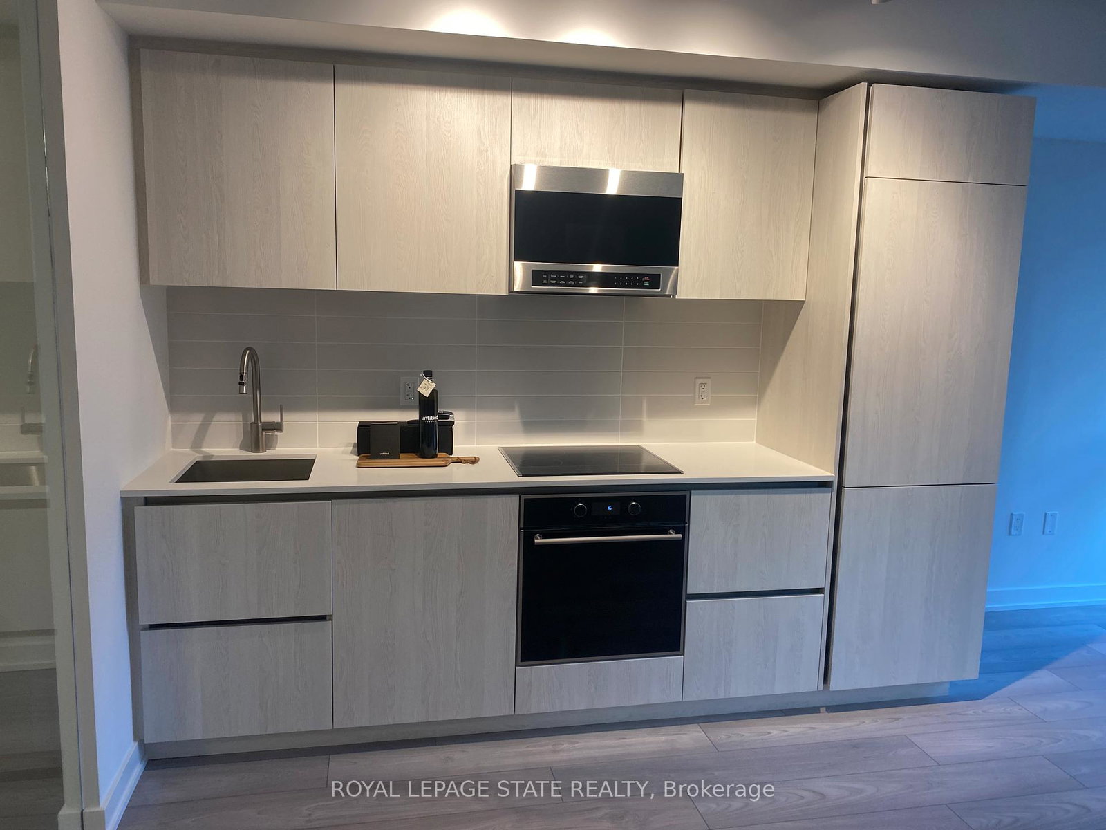110-broadway-avenue-toronto-ontario-c12592360