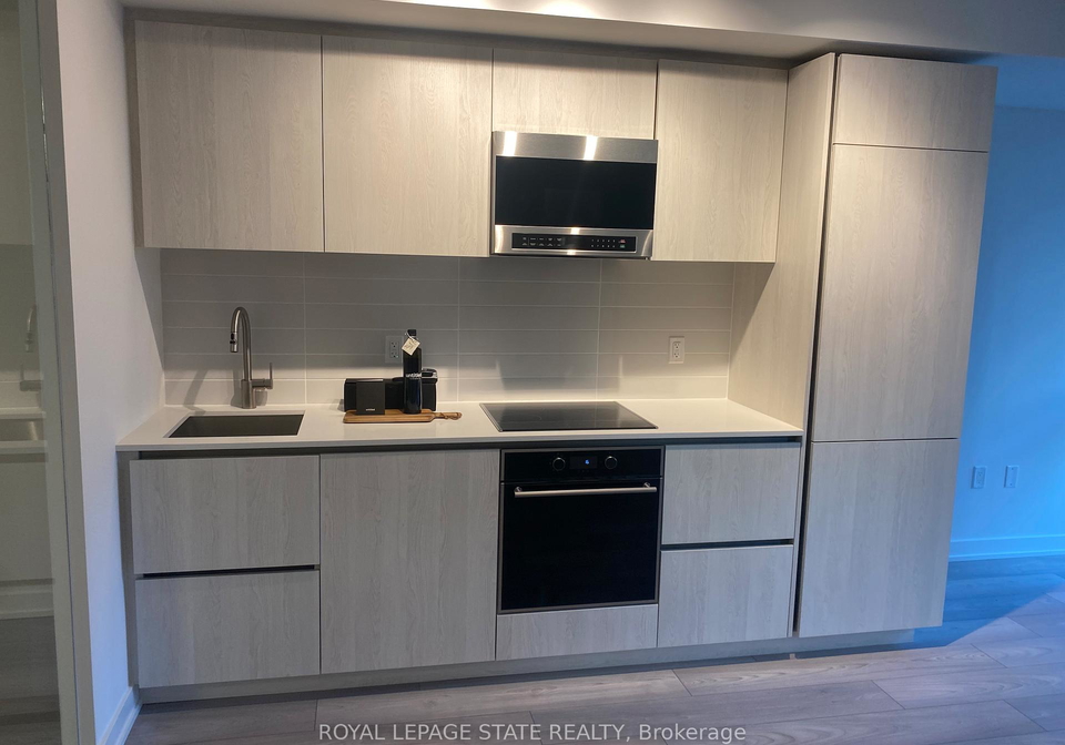 110-broadway-avenue-toronto-ontario-c12592360