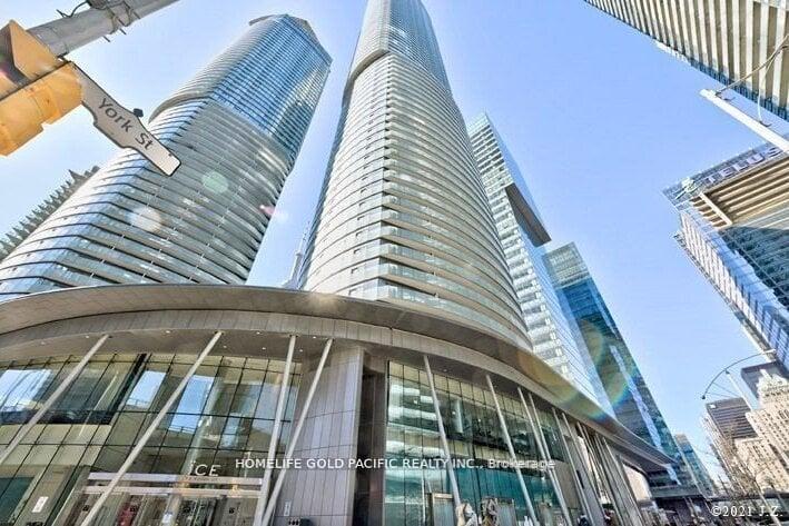 14-york-street-toronto-ontario-c12592386