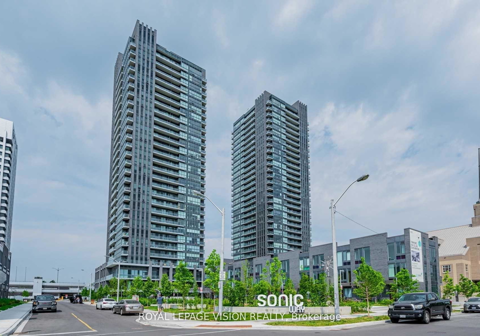 6-sonic-way-east-york-ontario-c12592436