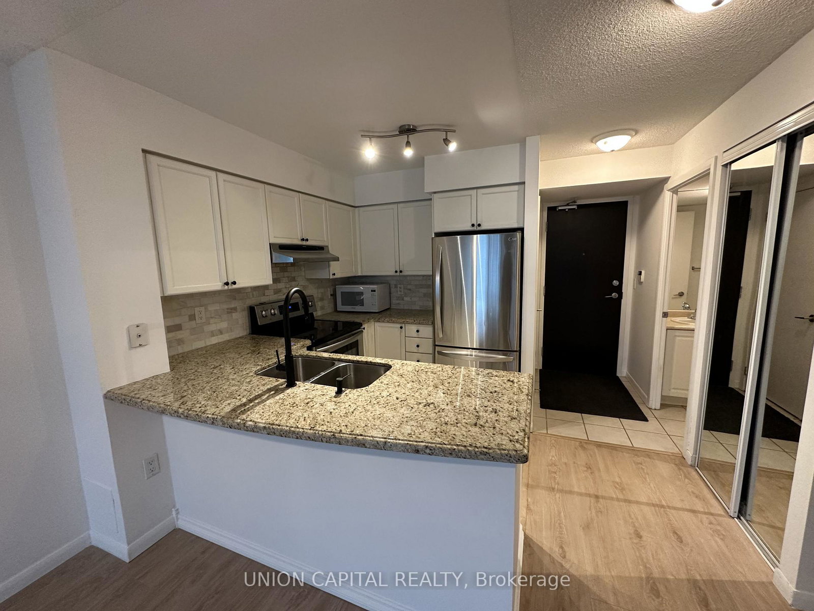 231-fort-york-boulevard-toronto-ontario-c12592444