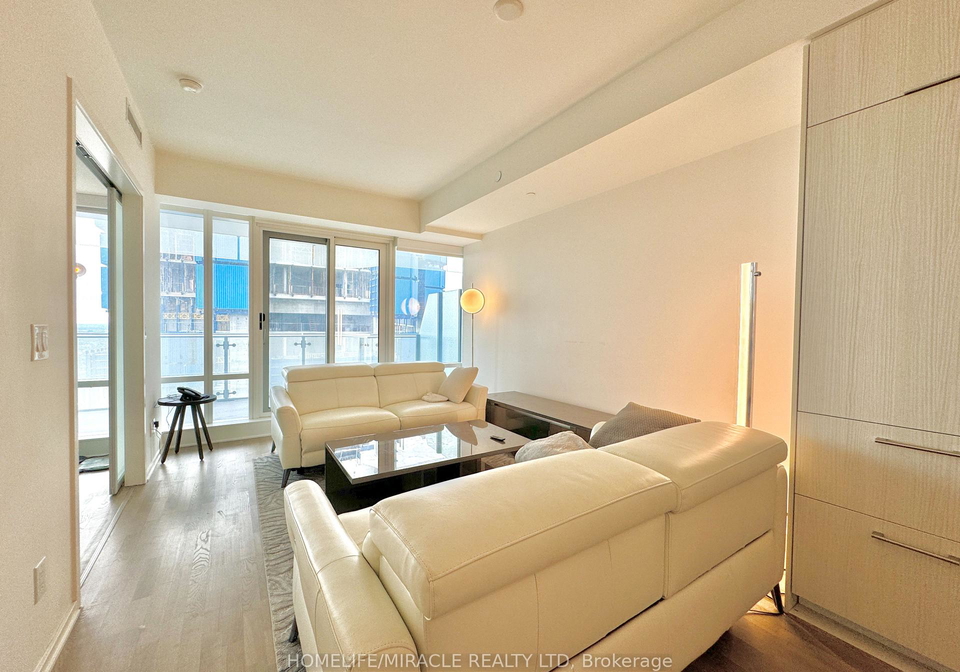 1-bloor-street-toronto-ontario-c12592448