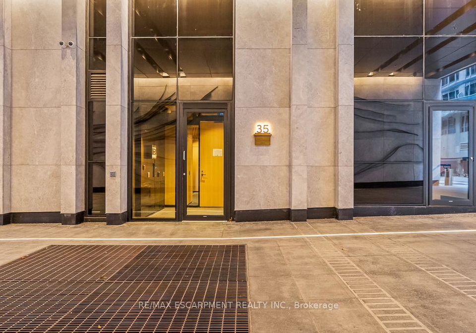 35-mercer-street-toronto-ontario-c12592524