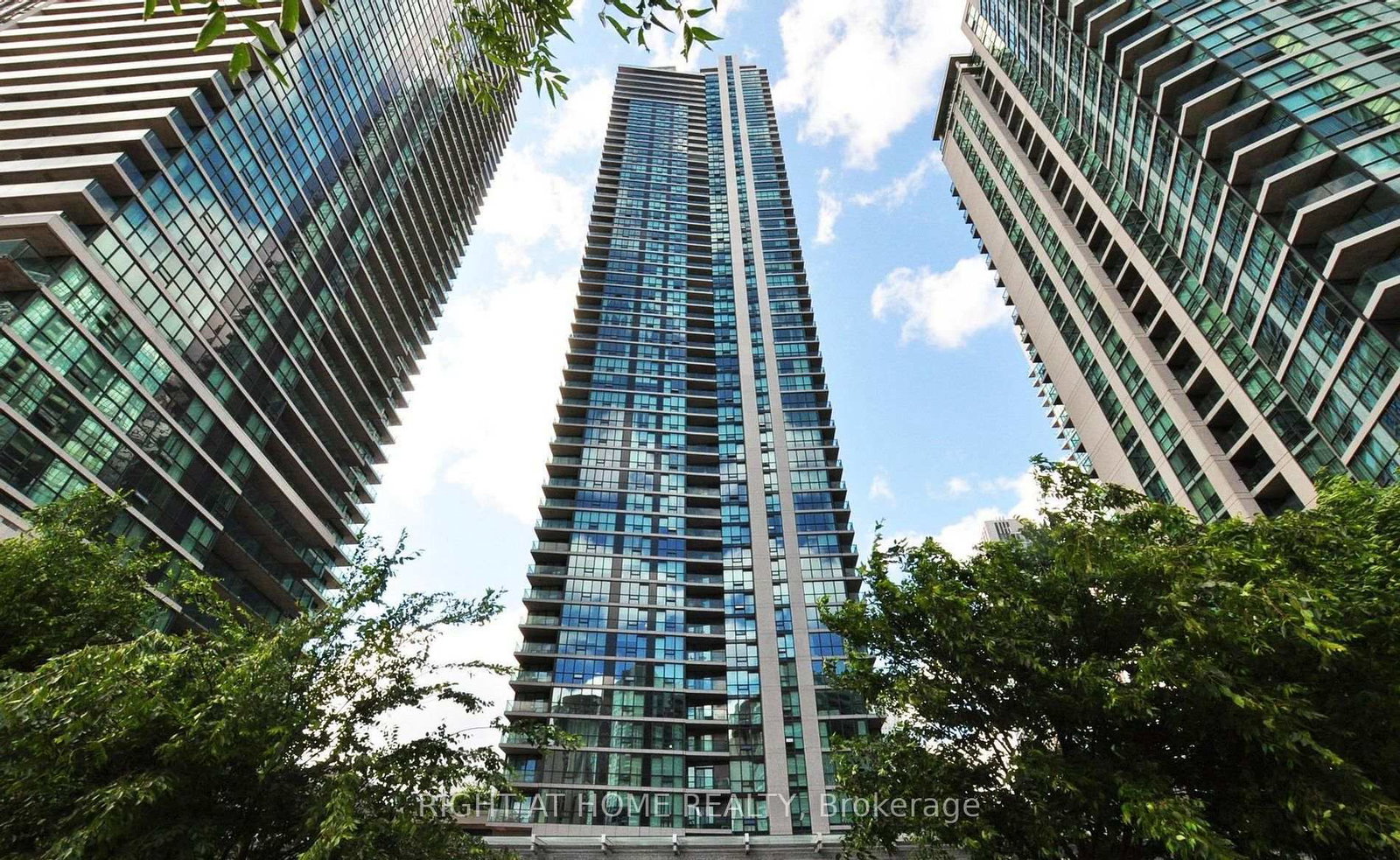 18-harbour-street-toronto-ontario-c12592604
