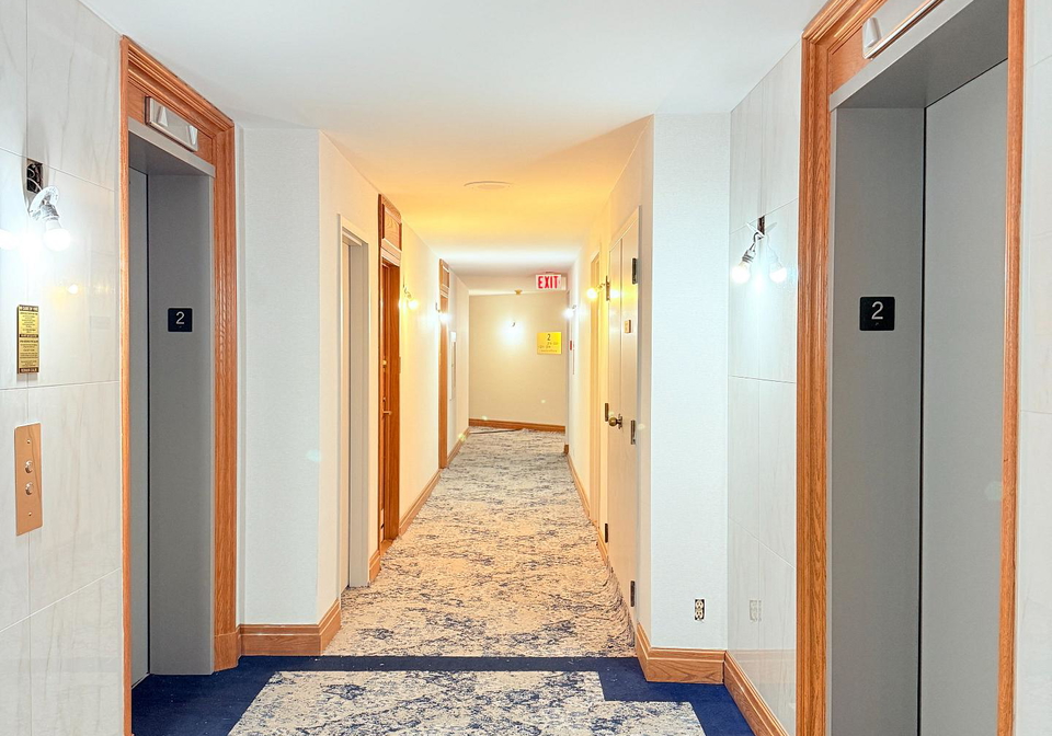 24-wellesley-street-w-toronto-ontario-c12592644