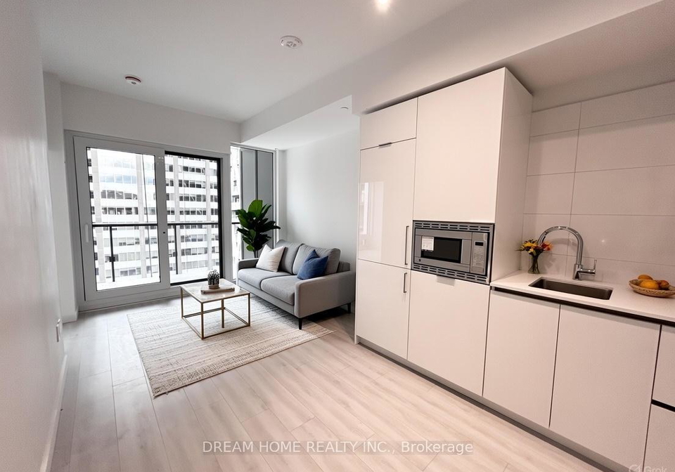 121-st-patrick-street-toronto-ontario-c12592796