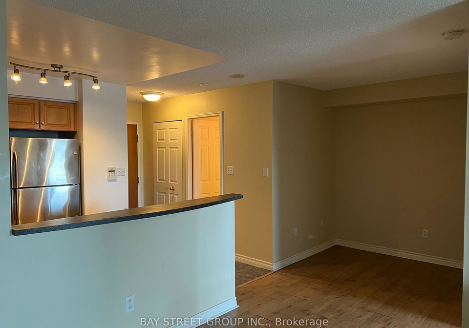 7-lorraine-dr-drive-n-toronto-ontario-c12592970