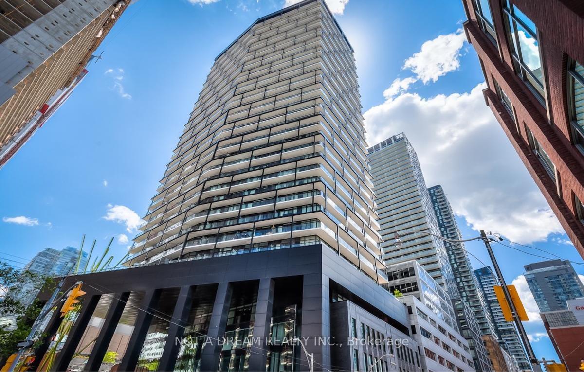 125-peter-street-toronto-ontario-c12592978