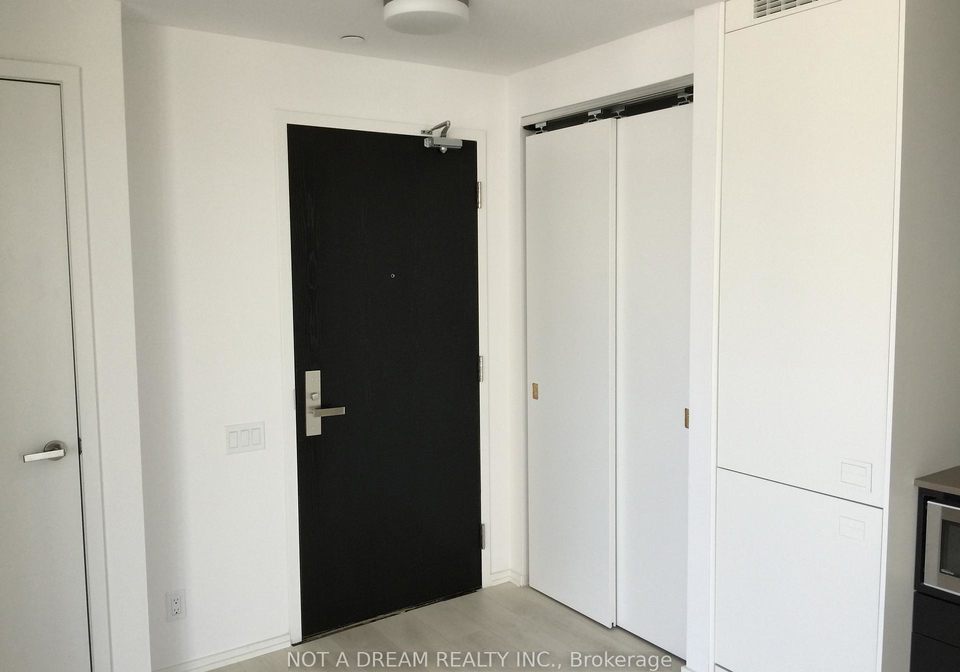 125-peter-street-toronto-ontario-c12592978