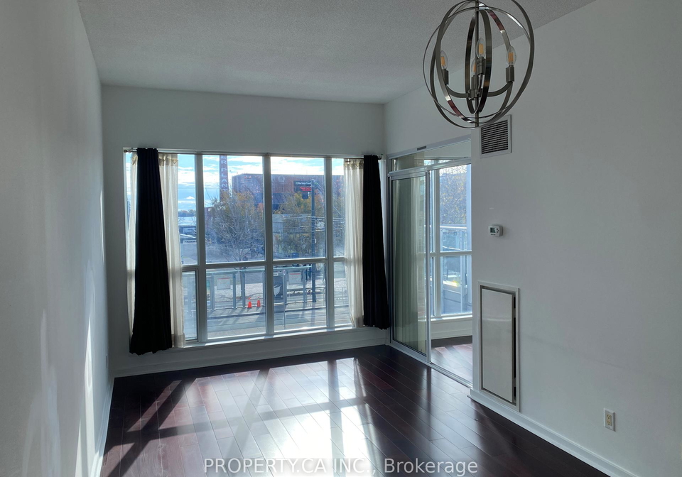 208-queens-quay-w-toronto-ontario-c12593958
