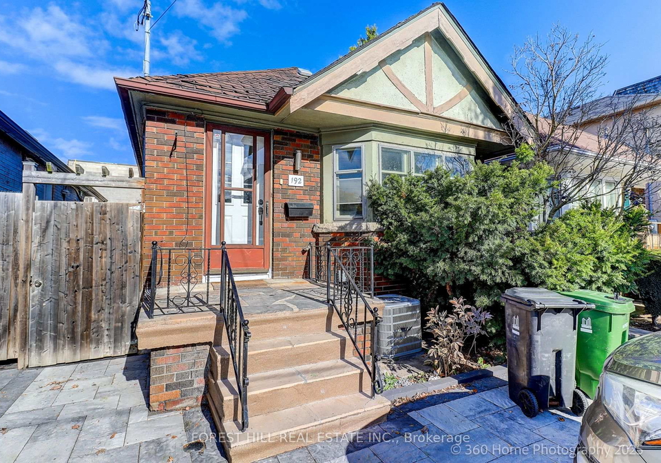 192-roe-avenue-toronto-ontario-c12594372
