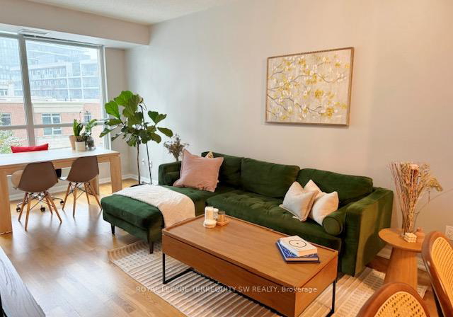 628-fleet-street-toronto-ontario-c12594880