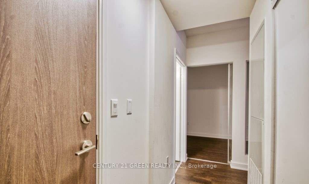 27-bathurst-street-w-toronto-ontario-c12595128