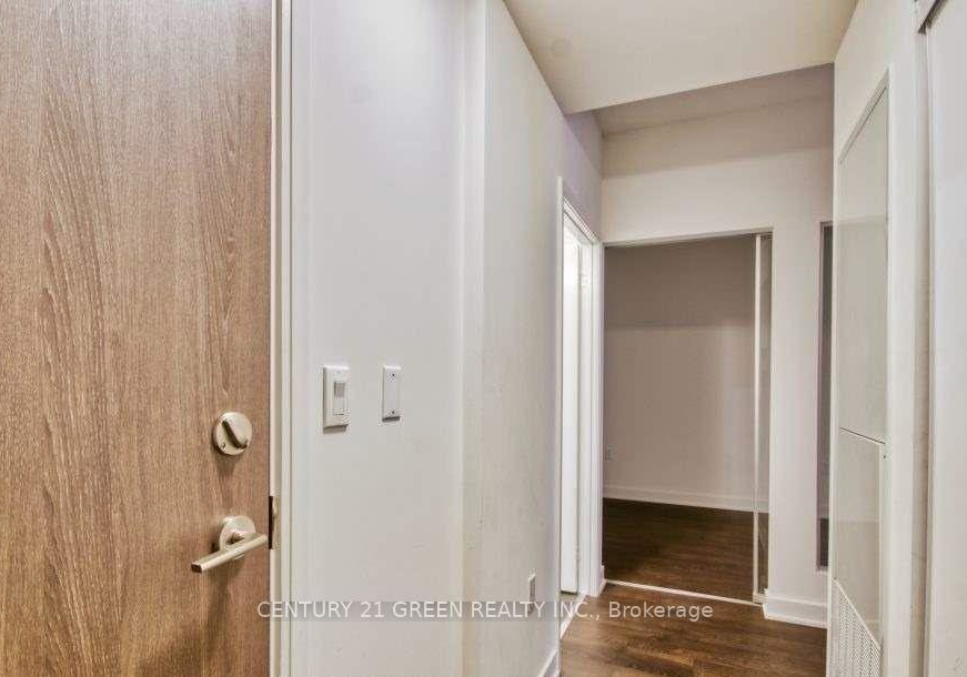 27-bathurst-street-w-toronto-ontario-c12595128