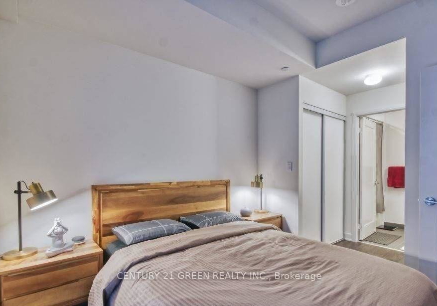 27-bathurst-street-w-toronto-ontario-c12595128